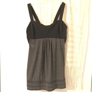 Lululemon Run: Back On Track tank top sz 10 EUC